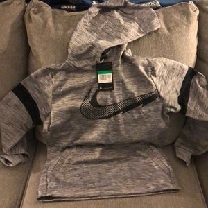 BRAND NEW. Boys. Nike Sweatshirt.